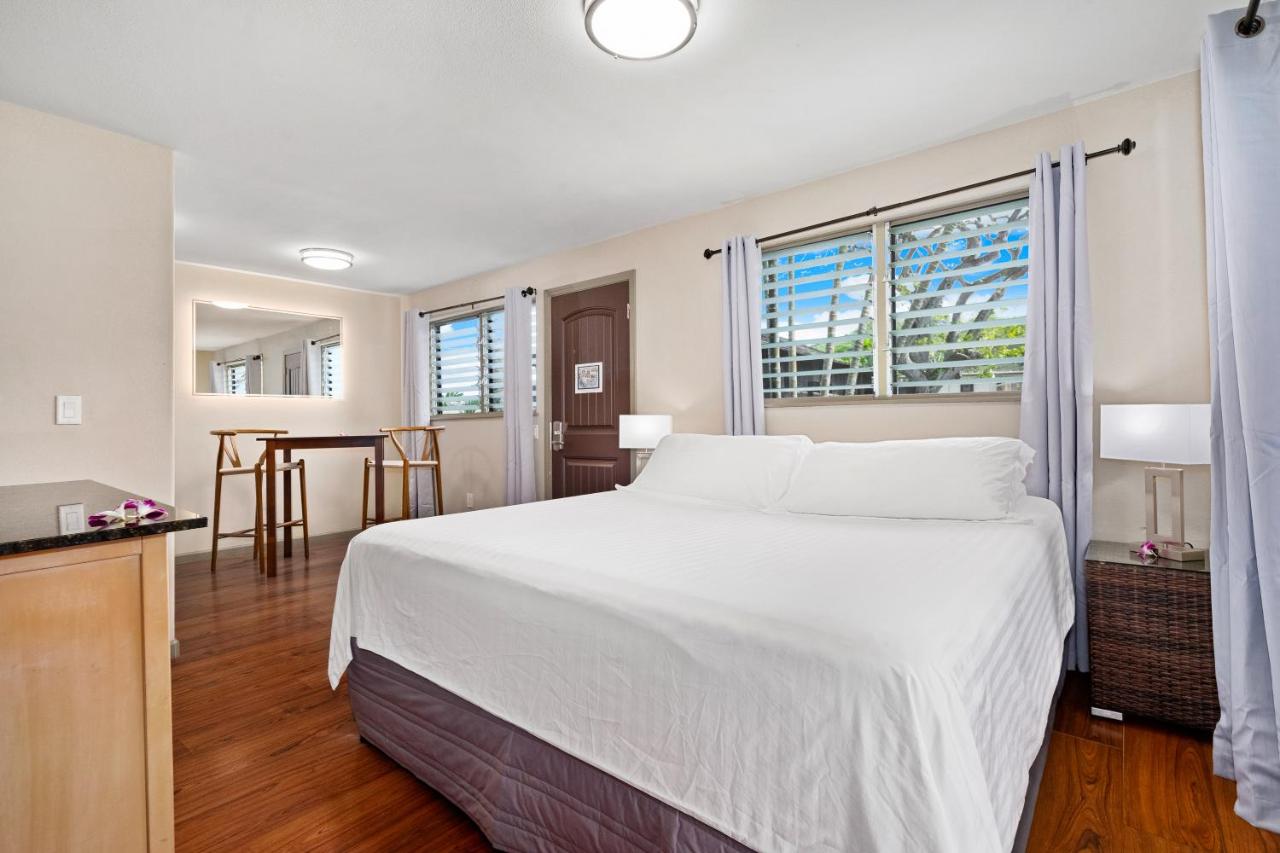 Studio with Mountain View at Paradise Bay Resort