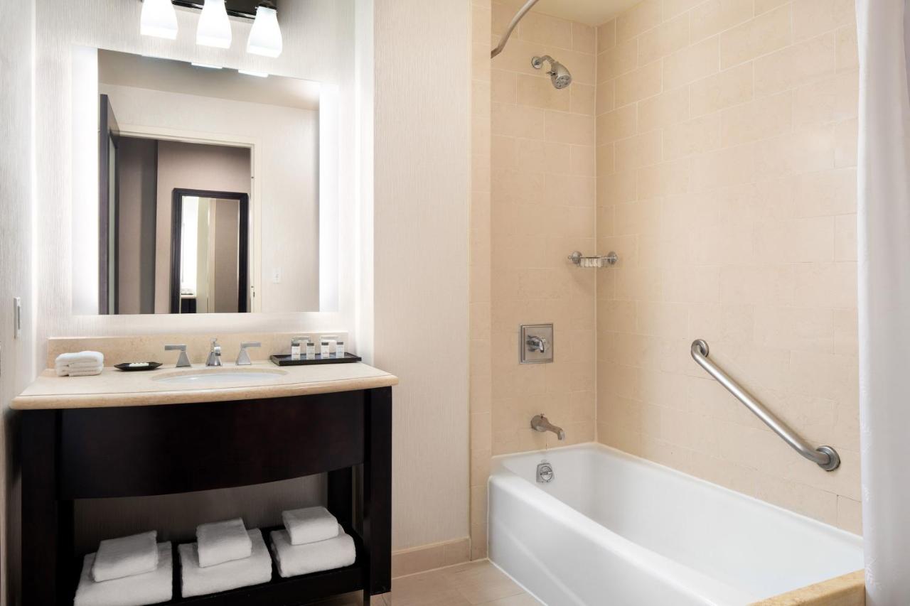 | Sheraton Garden Grove-Anaheim South