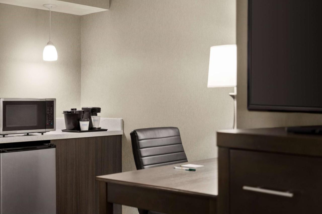 Executive King Room - Non-Smoking at La Quinta Inn & Suites by Wyndham Newark - Elkton