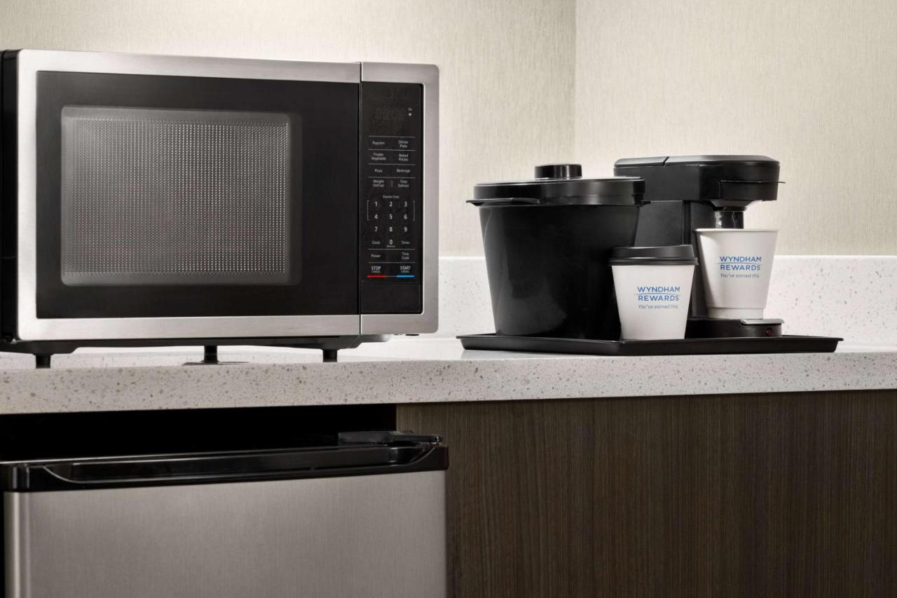 King Studio Suite - Non-Smoking at La Quinta Inn & Suites by Wyndham Newark - Elkton