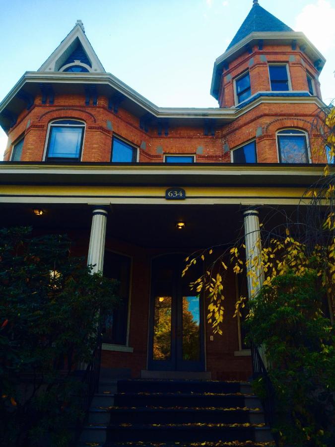 | Washington Park Inn