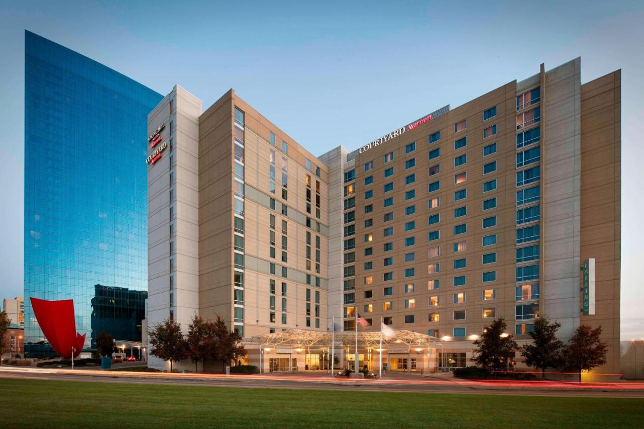| Courtyard Indianapolis Downtown