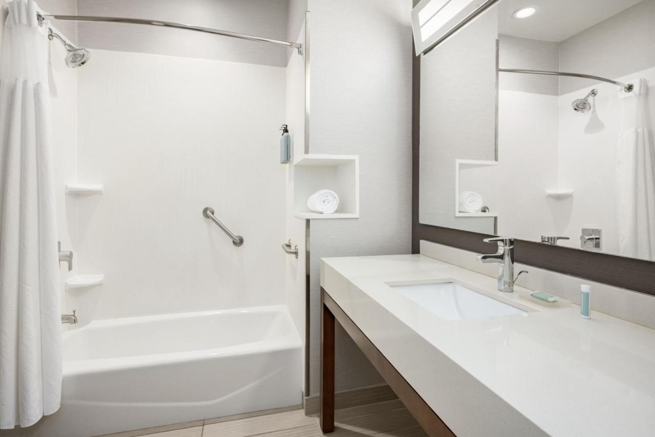 | Courtyard by Marriott Auburn