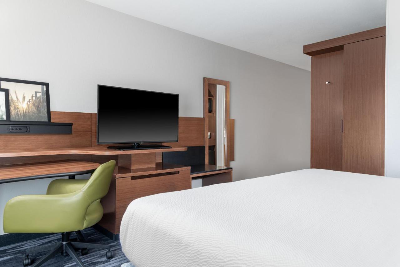 | Fairfield Inn & Suites by Marriott Martinsburg