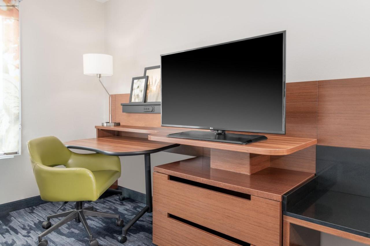 | Fairfield Inn & Suites by Marriott Martinsburg