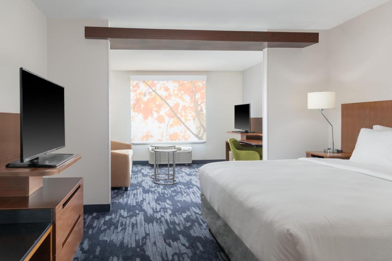 | Fairfield Inn & Suites by Marriott Martinsburg