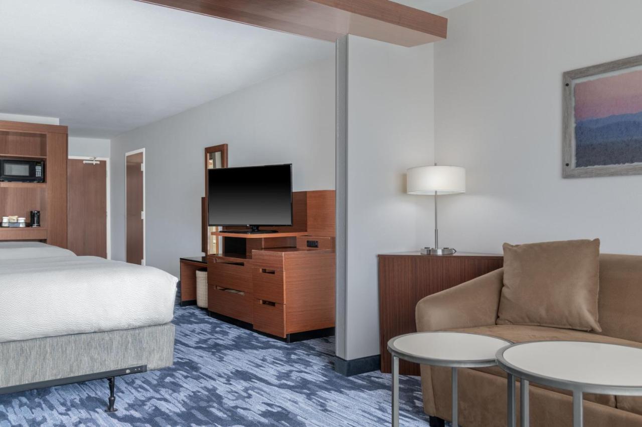 | Fairfield Inn & Suites by Marriott Martinsburg