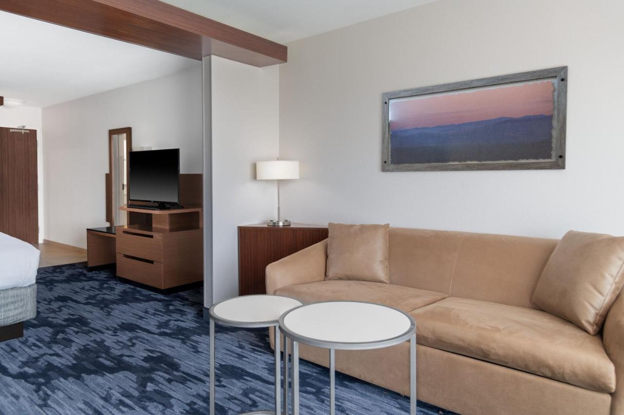King Suite with Sofa Bed at Fairfield Inn & Suites by Marriott Martinsburg