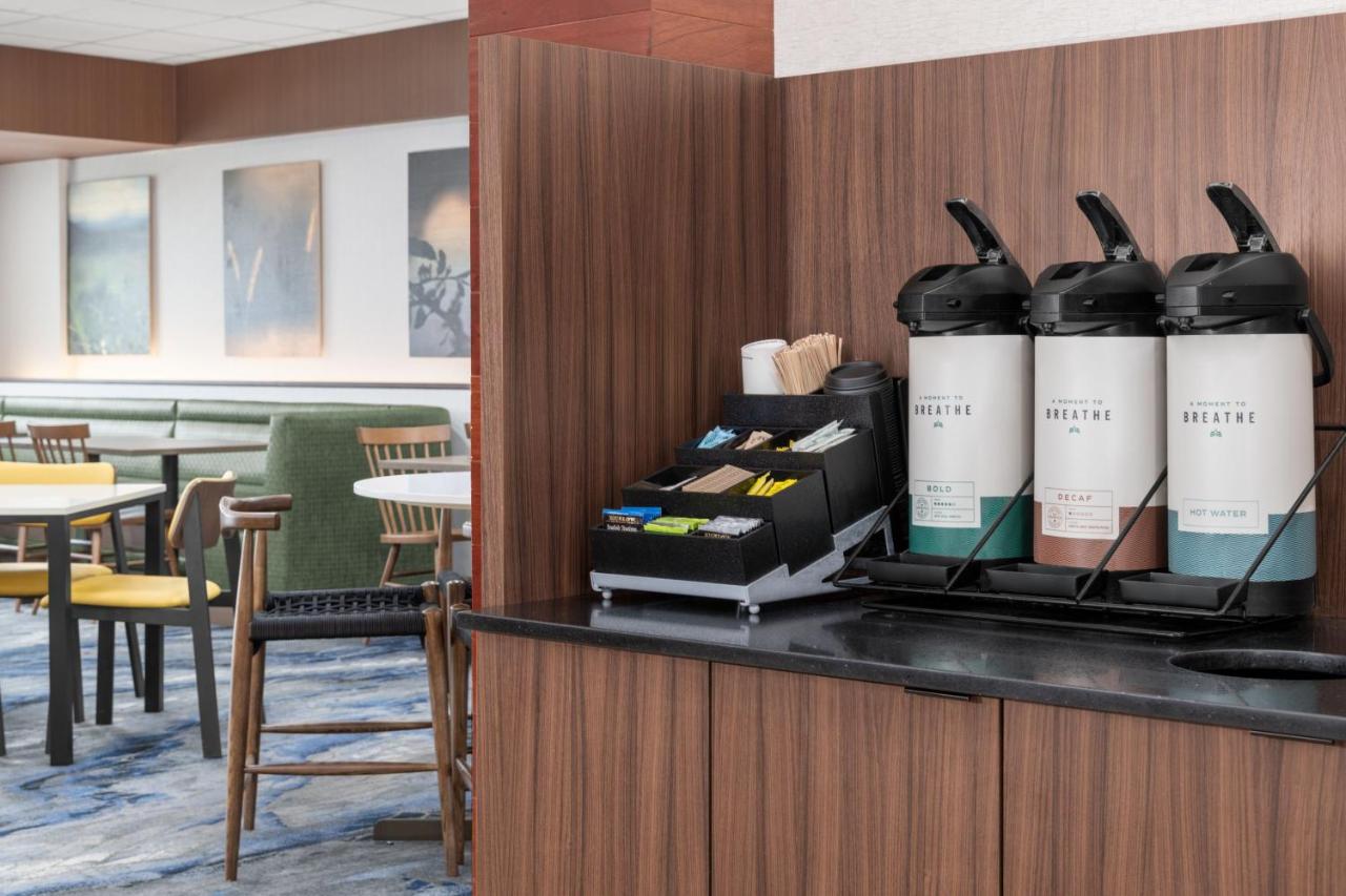 | Fairfield Inn & Suites by Marriott Martinsburg