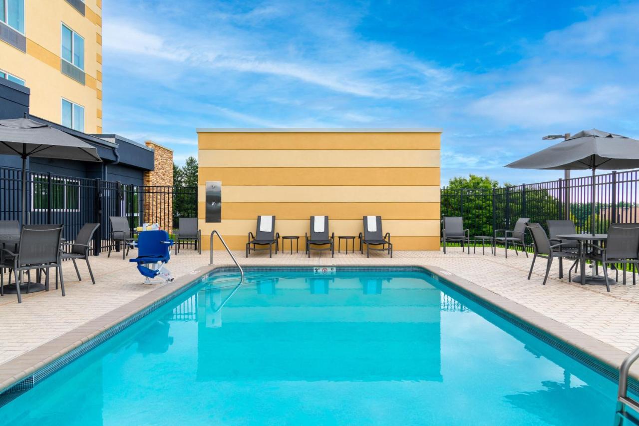 | Fairfield Inn & Suites by Marriott Martinsburg