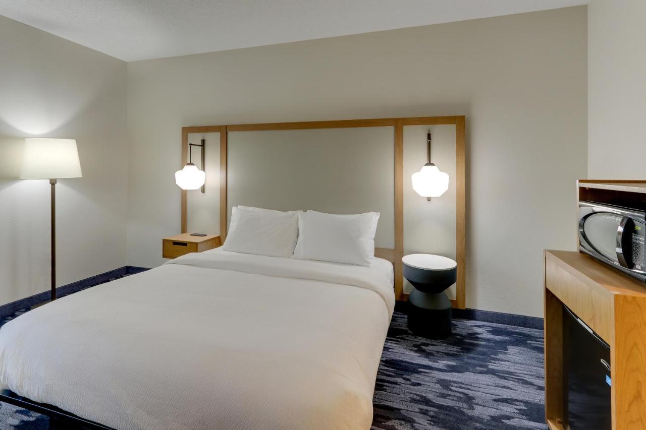 | Fairfield Inn & Suites Southport