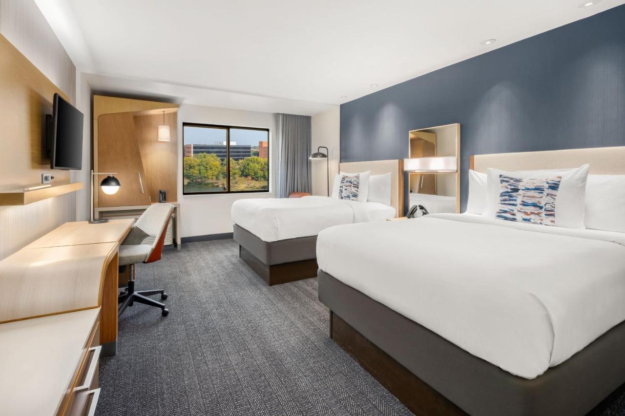 Queen Room with River View at Courtyard by Marriott Columbus Phenix City