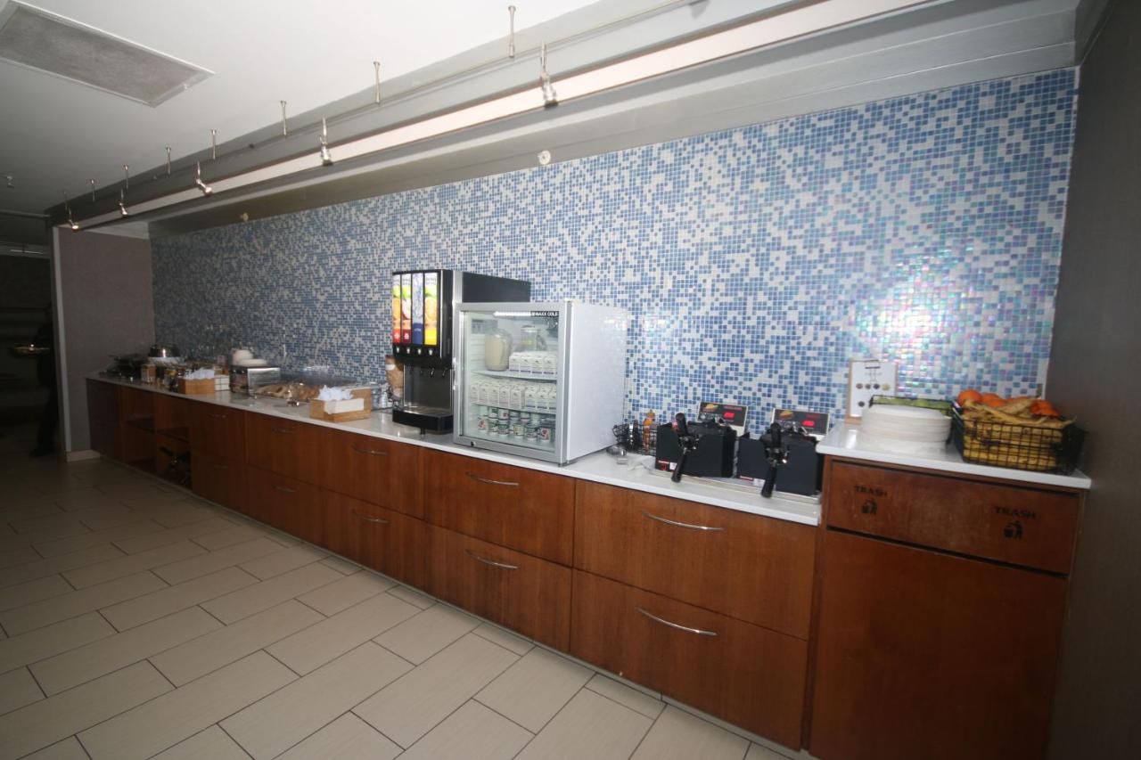  | SpringHill Suites by Marriott Charleston North