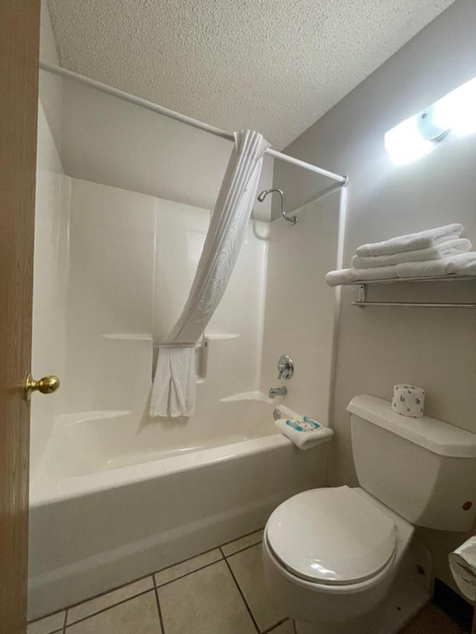  | Willow Tree Inn Branson