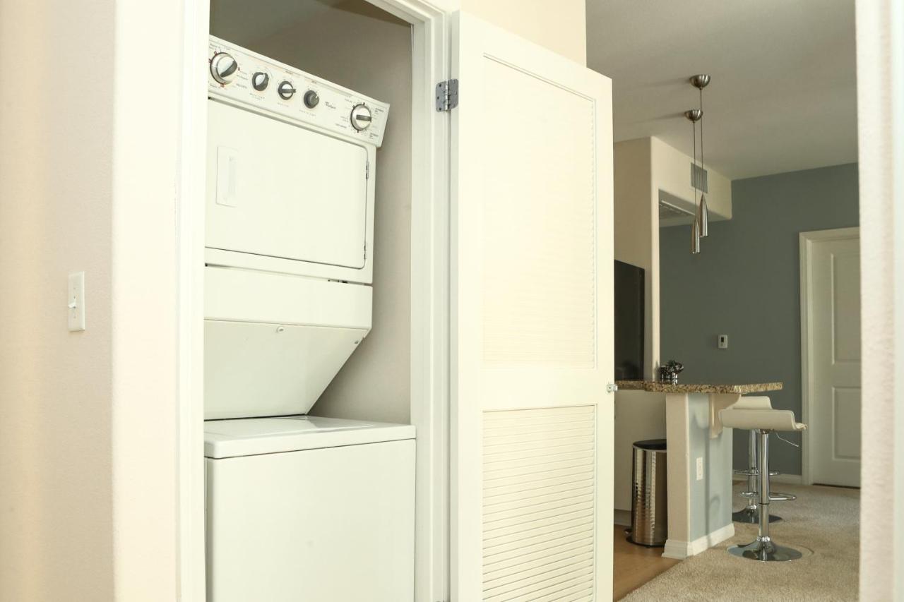  | Amazing Apartments near the grove
