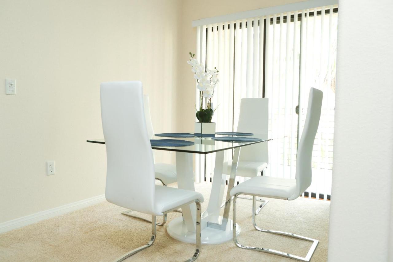  | Amazing Apartments near the grove