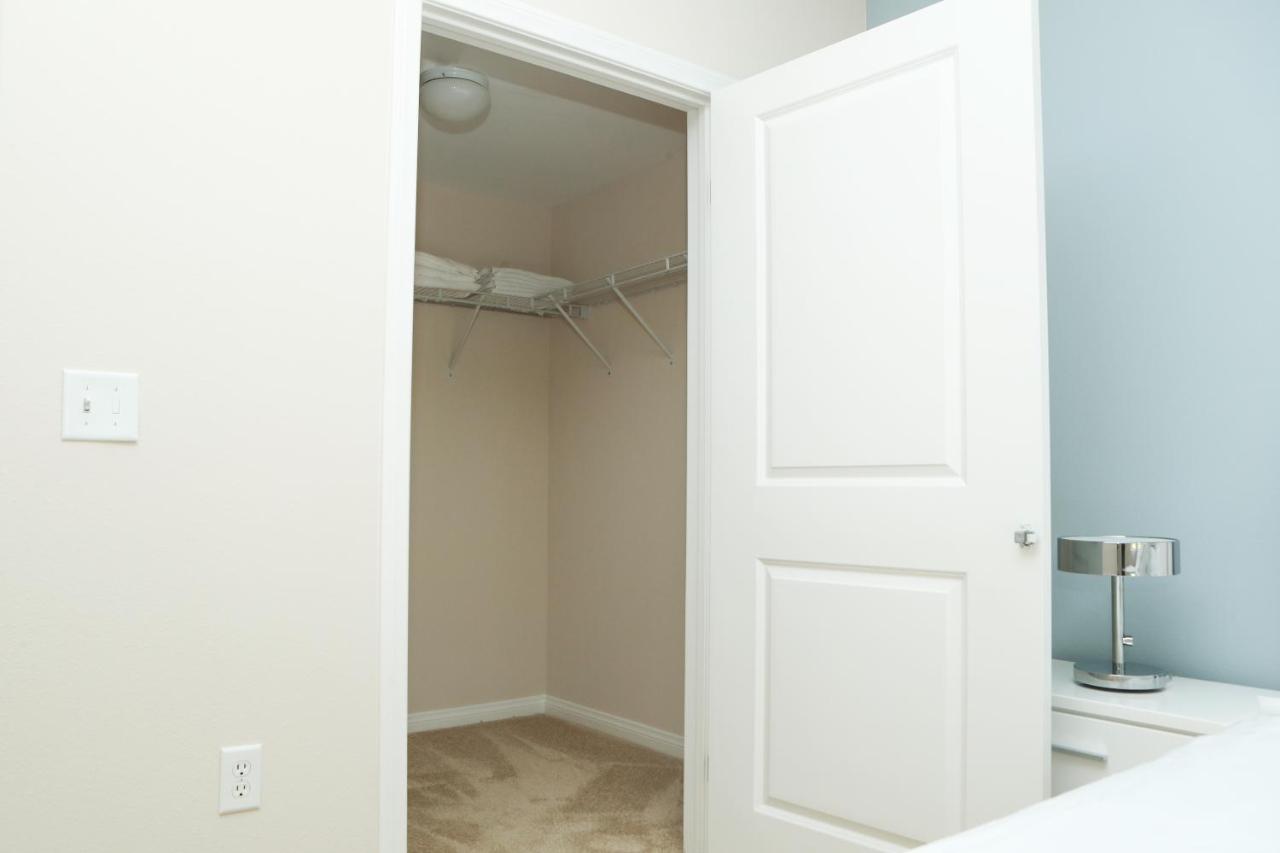  | Amazing Apartments near the grove