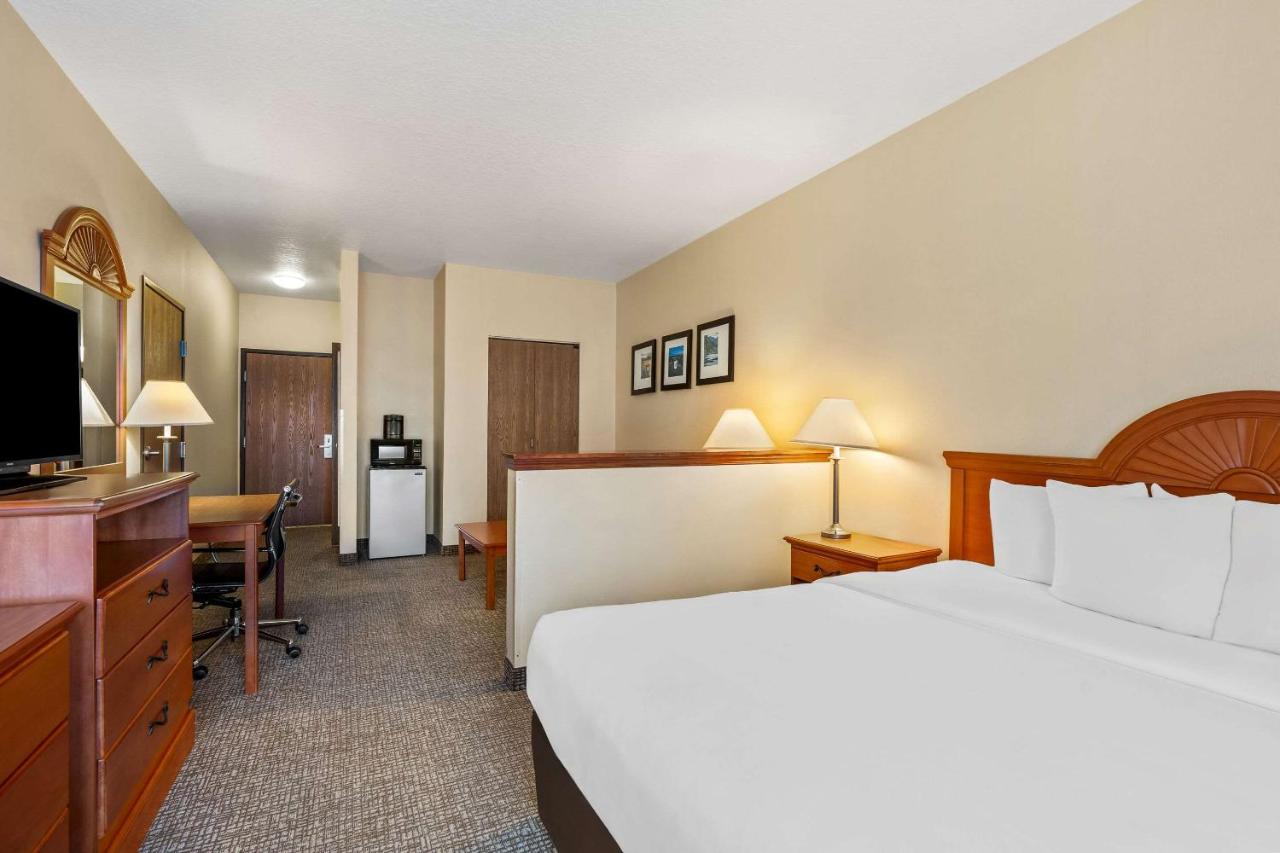 King Suite with Sofa Bed - Non-Smoking at Comfort Inn & Suites Hermiston South