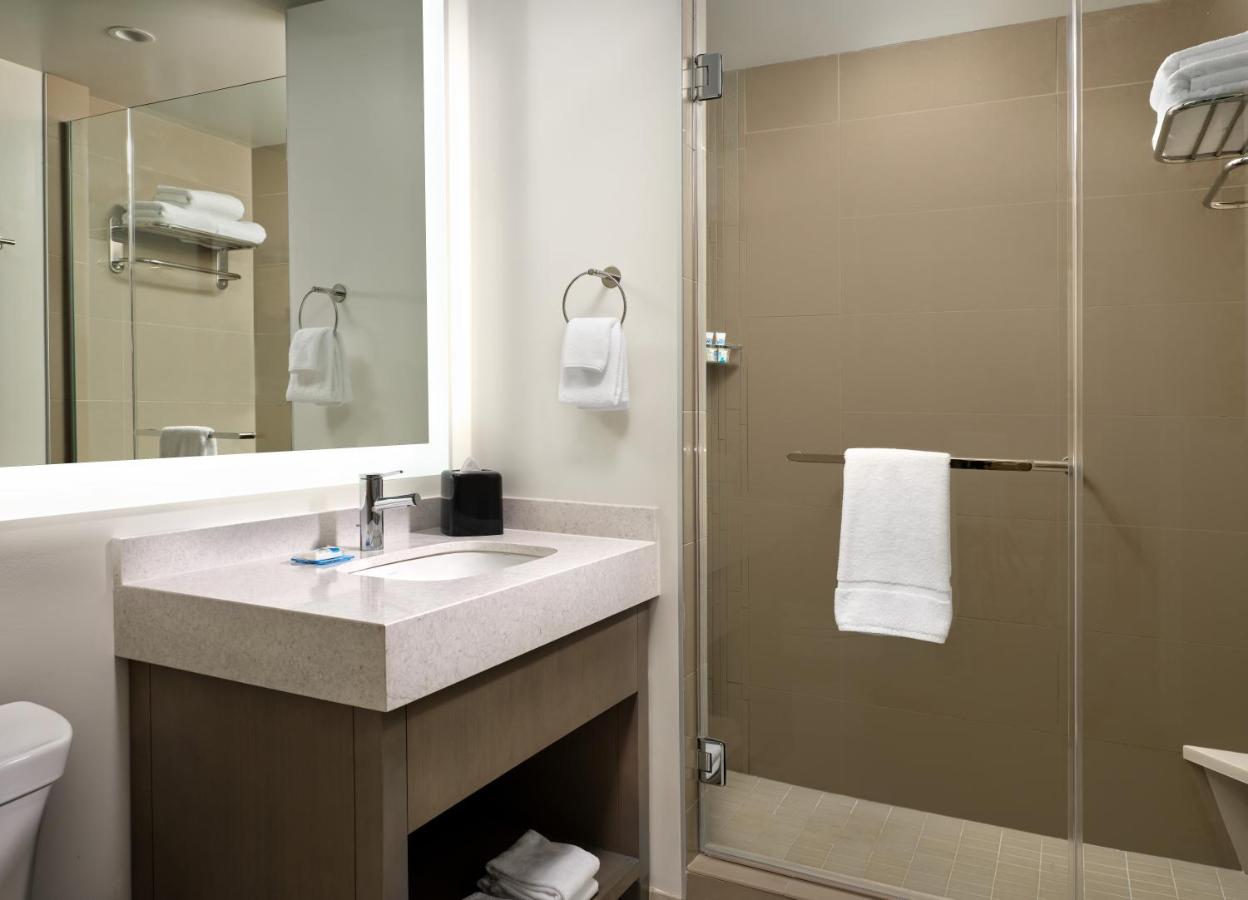 King Studio at Hyatt House LA - University Medical Center