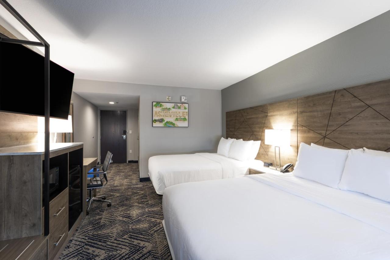 Queen Suite with Two Queen Beds - Non Smoking at Rodeway Inn & Suites near Outlet Mall - Asheville
