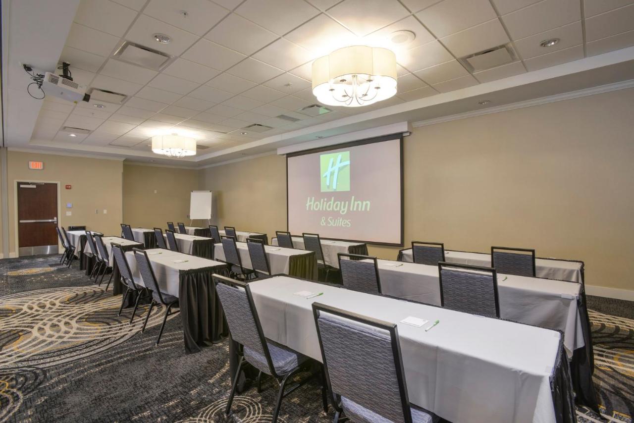 | Holiday Inn Hotel & Suites Cincinnati Downtown, an IHG Hotel