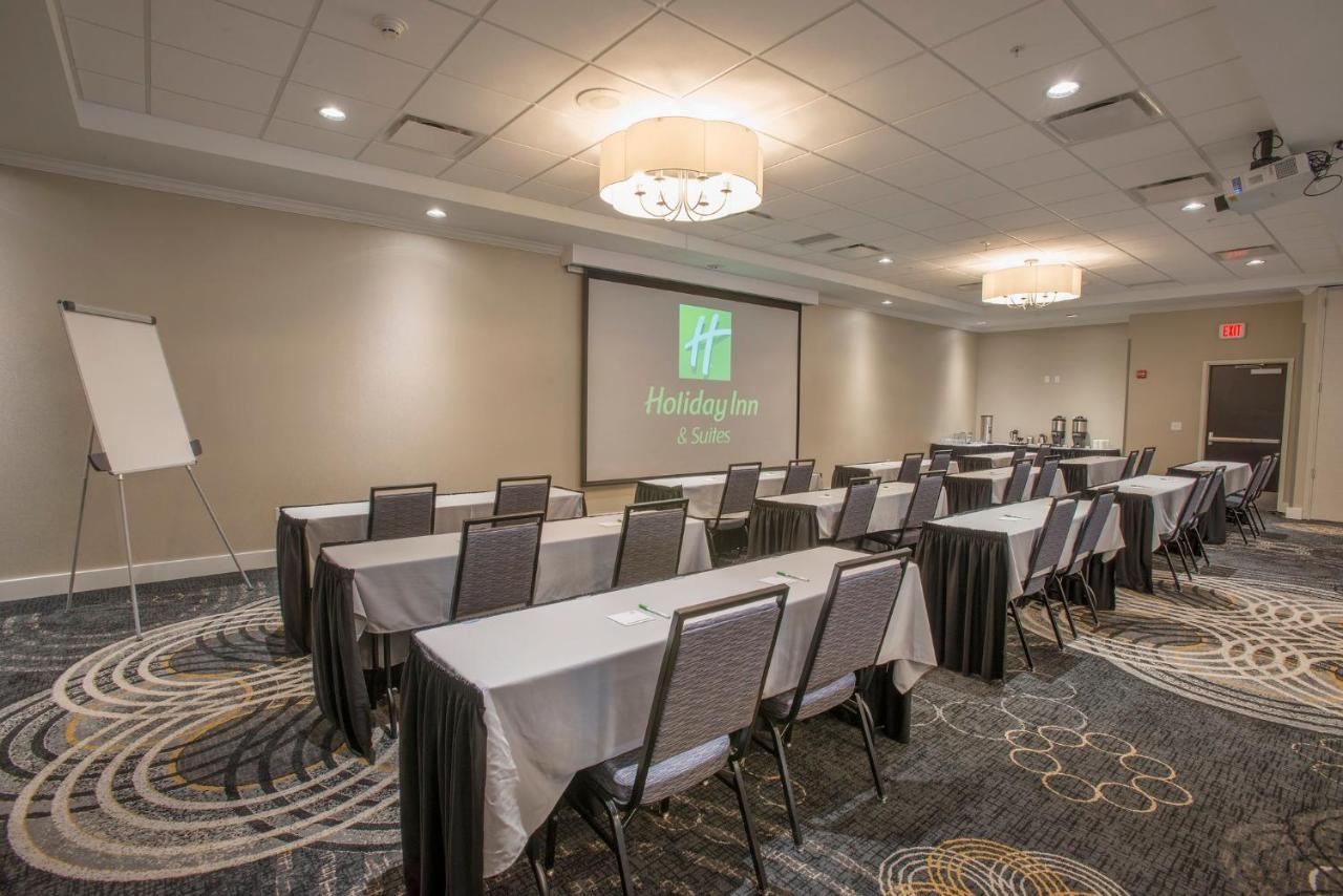 | Holiday Inn Hotel & Suites Cincinnati Downtown, an IHG Hotel