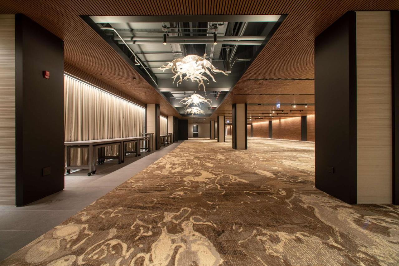  | Hilton Chicago O'Hare Airport