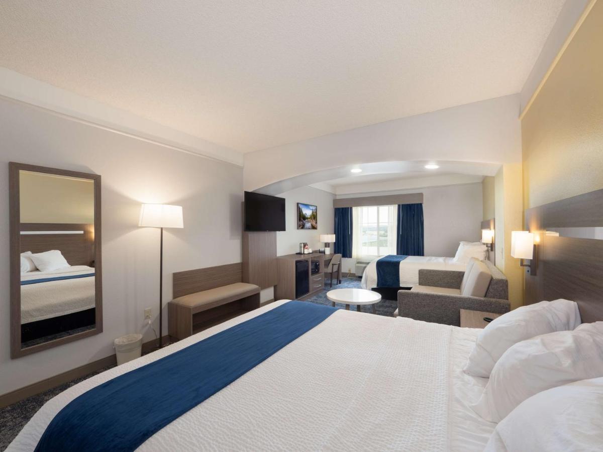 Room with King and Queen Bed - Non-Smoking at SureStay Plus Hotel by Best Western Billings