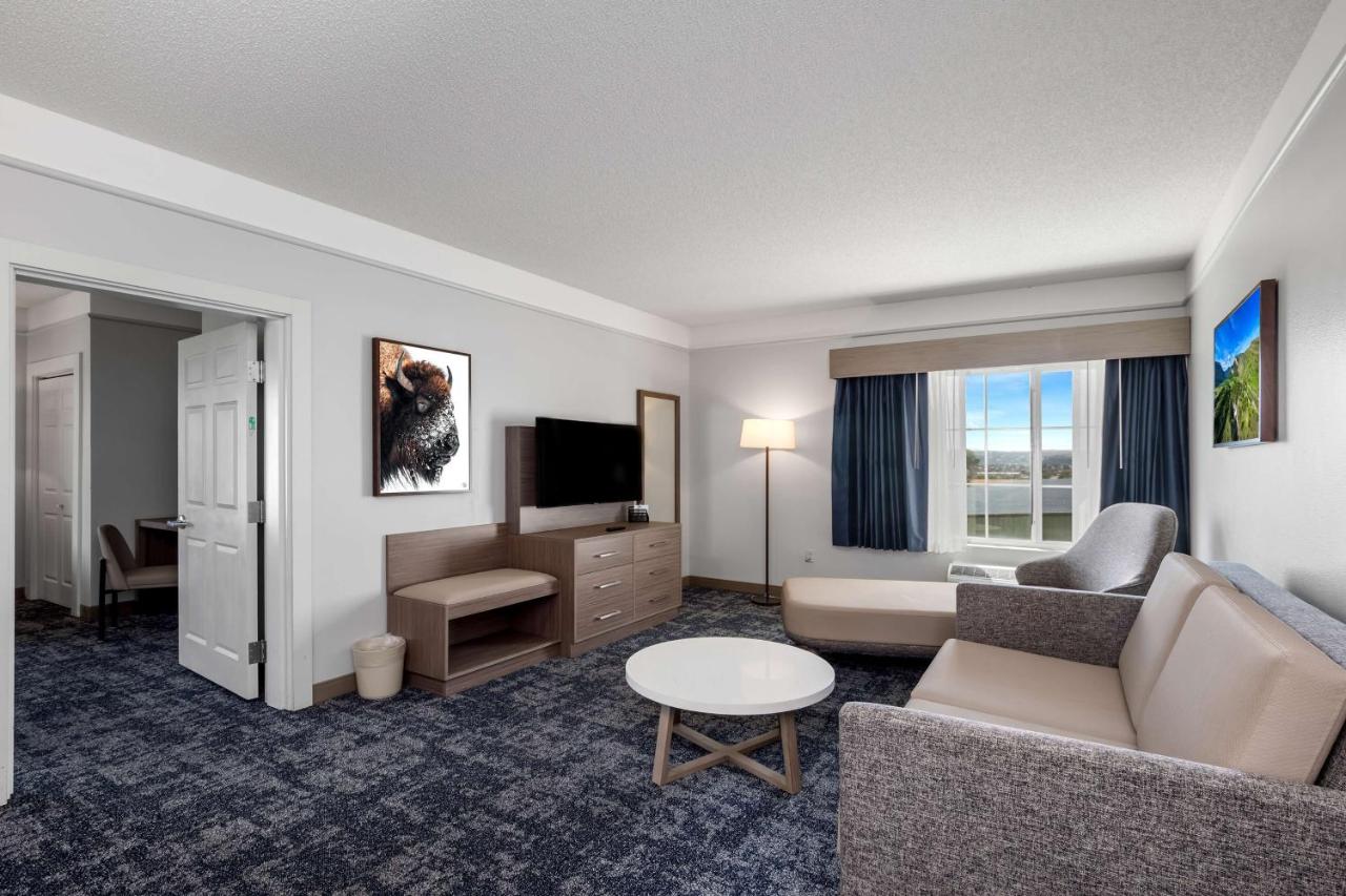 King Room - Non-Smoking at SureStay Plus Hotel by Best Western Billings