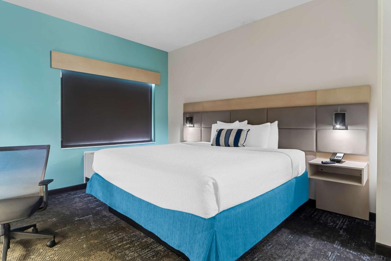 King Suite with Sofa Bed at Best Western Plus Ogallala Inn