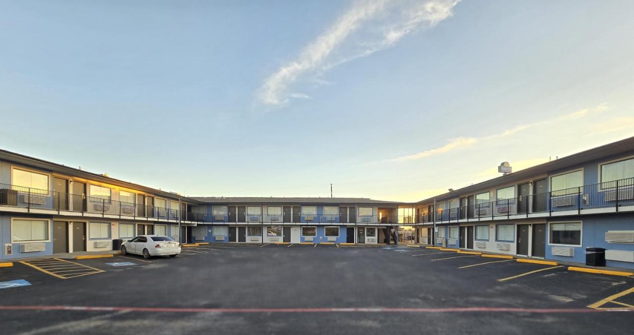 | OYO Hotel Wichita Falls I-44 at Maurine St