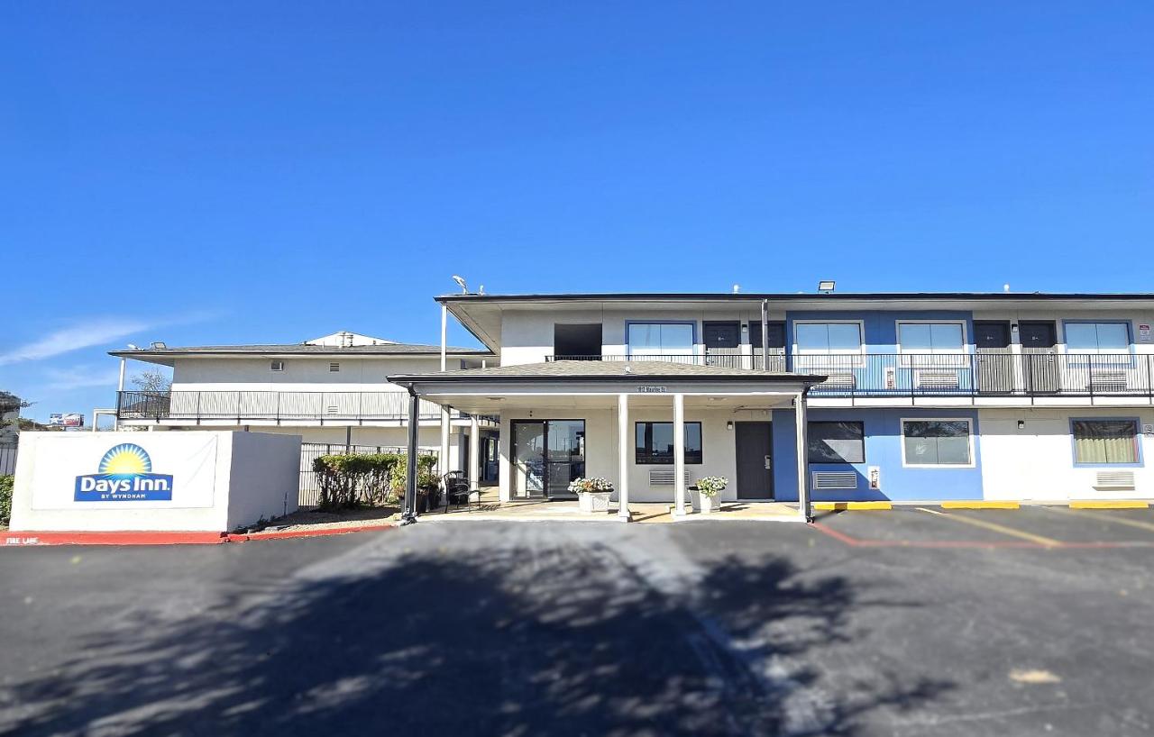| OYO Hotel Wichita Falls I-44 at Maurine St