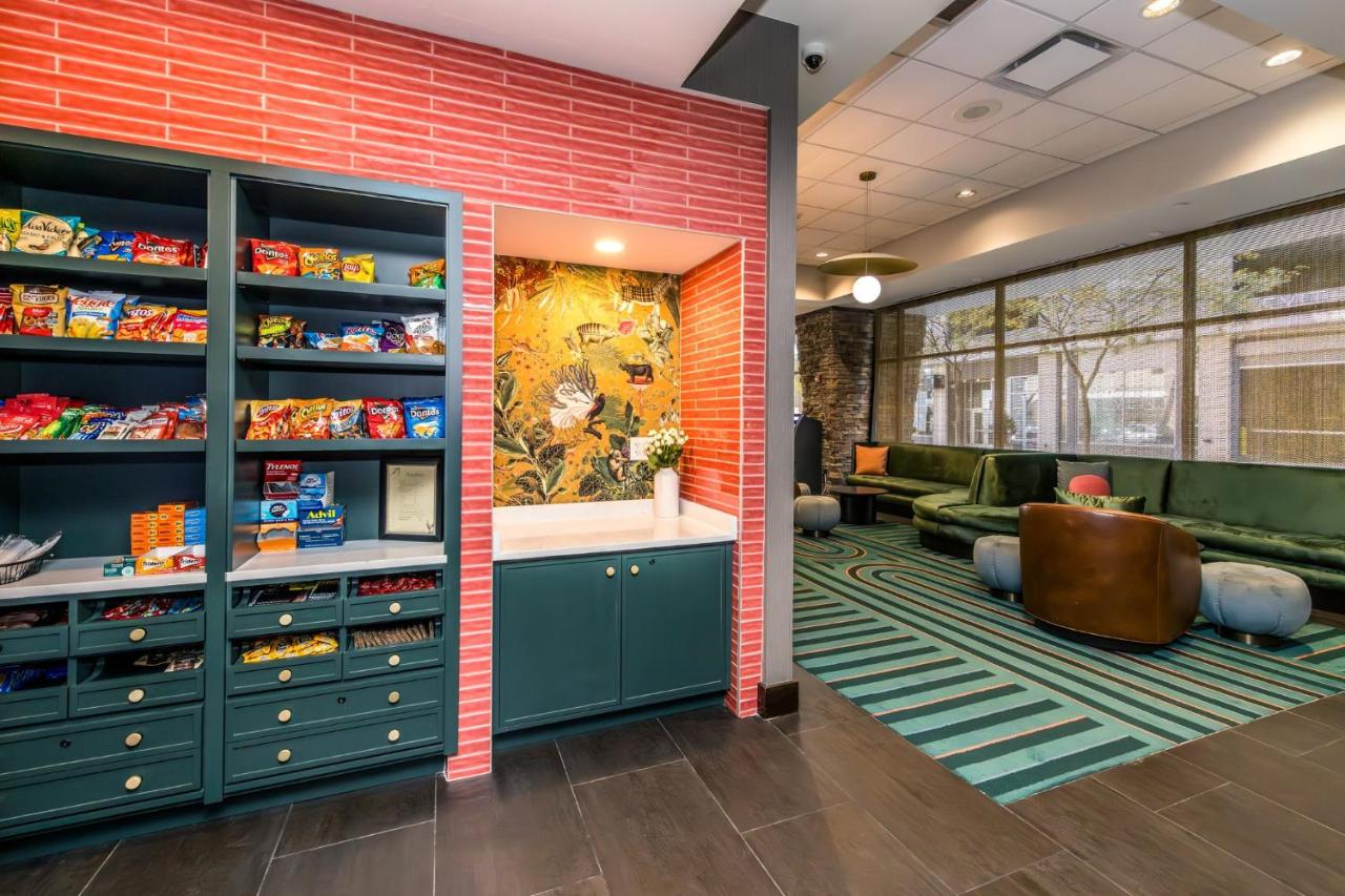 | Holiday Inn Hotel & Suites Cincinnati Downtown, an IHG Hotel