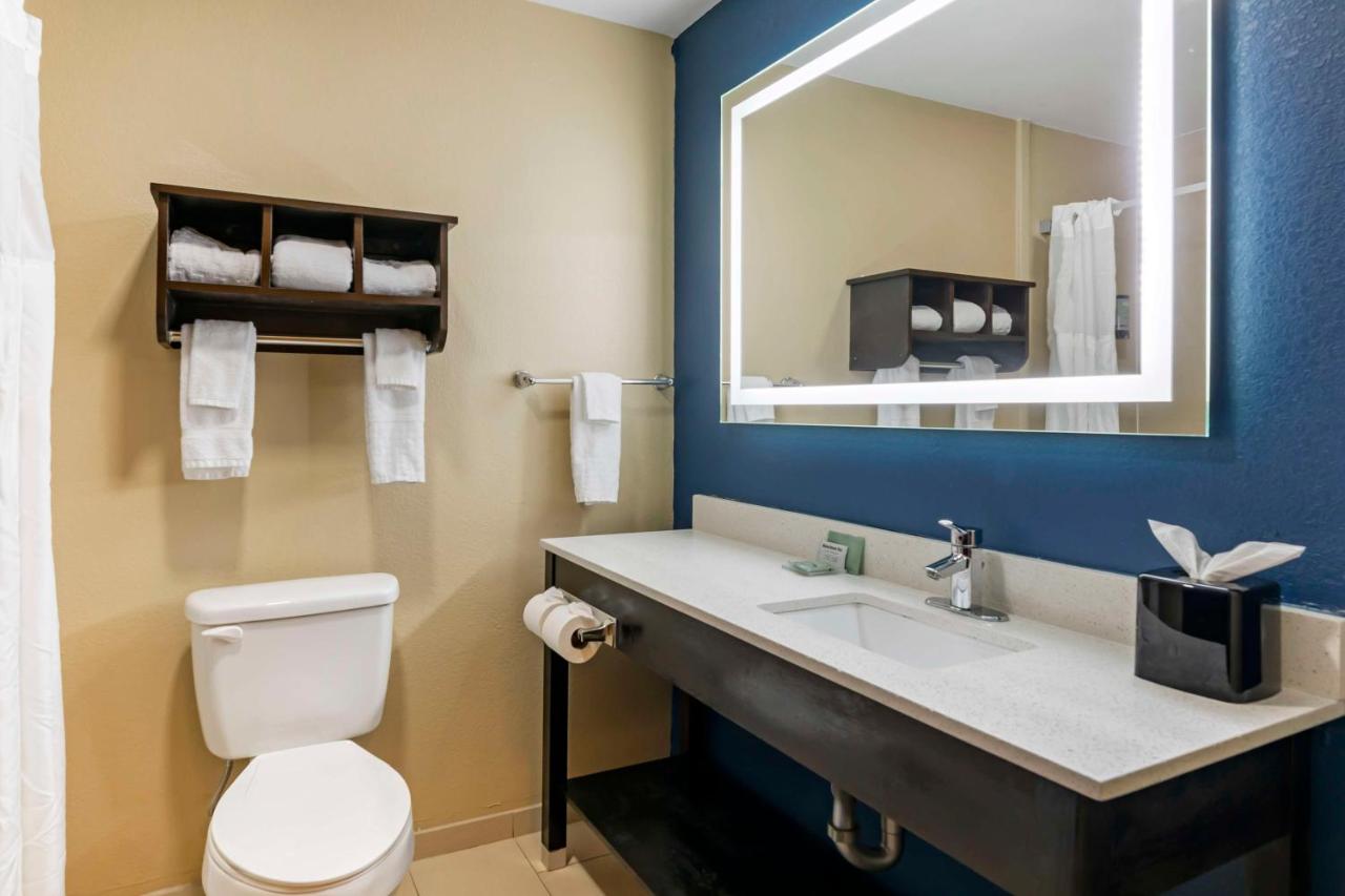 King Room - Non-Smoking at Best Western New Albany