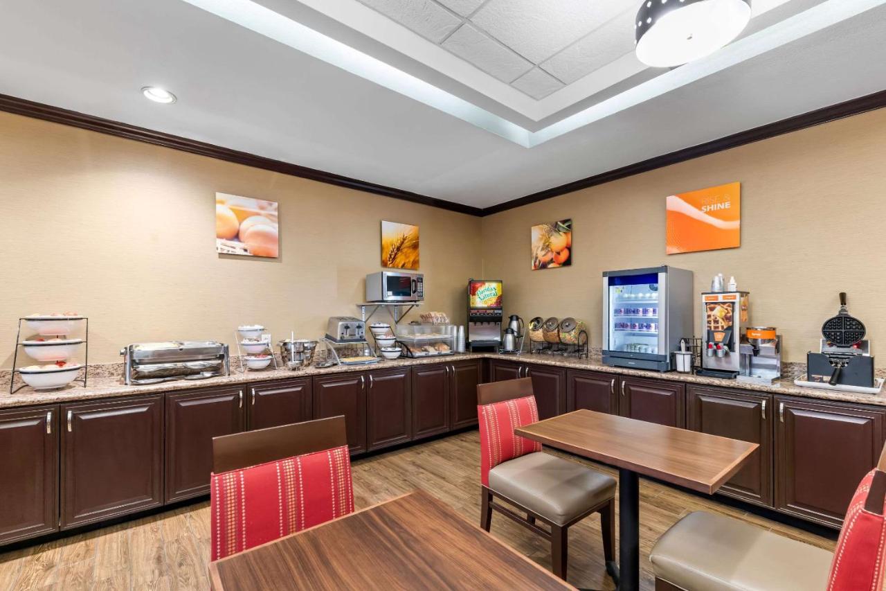  | Comfort Inn & Suites Near Lake Lewisville