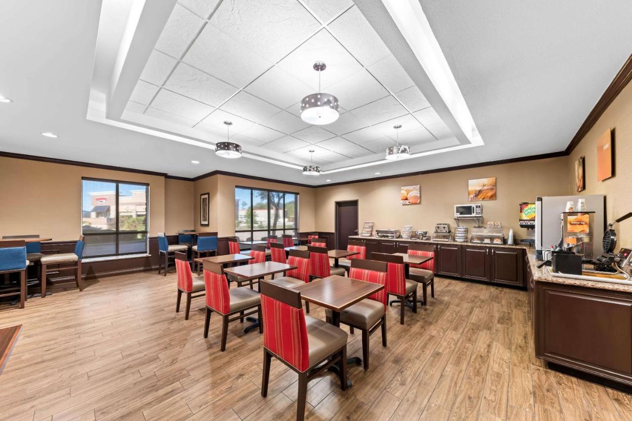  | Comfort Inn & Suites Near Lake Lewisville