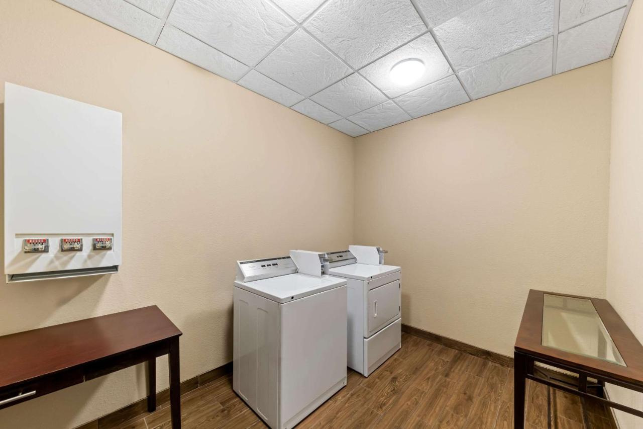  | Comfort Inn & Suites Near Lake Lewisville