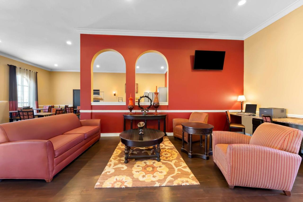 | Best Western Plus Fiesta Inn