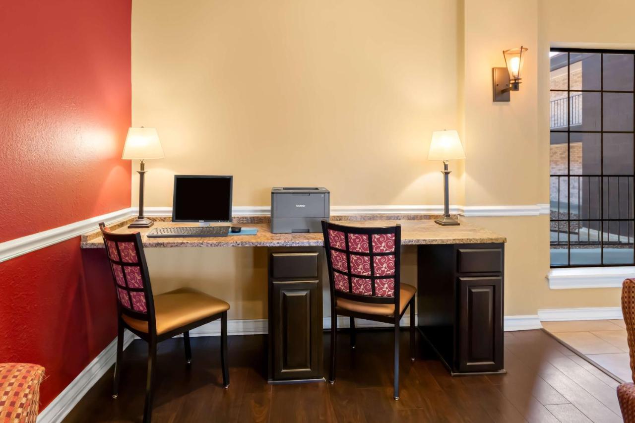 | Best Western Plus Fiesta Inn