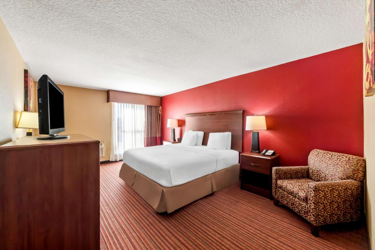| Best Western Plus Fiesta Inn