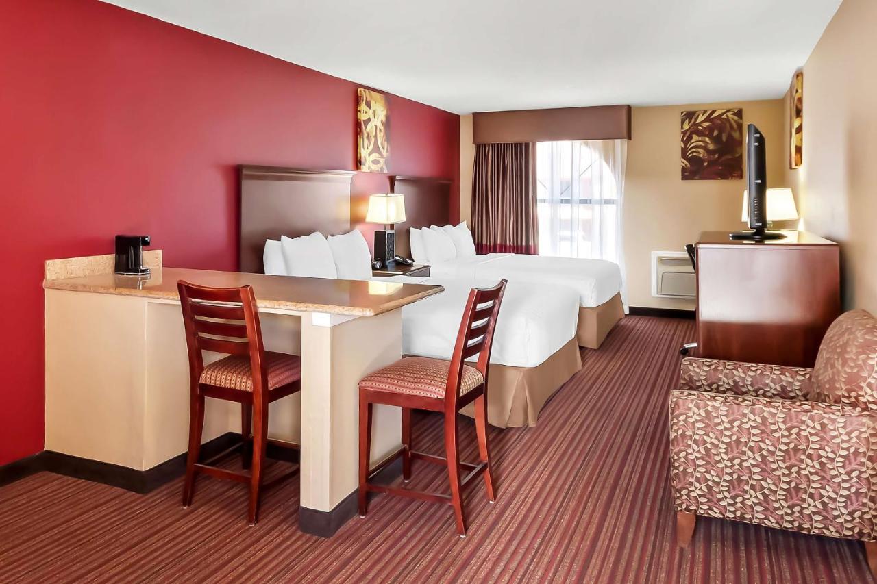 | Best Western Plus Fiesta Inn