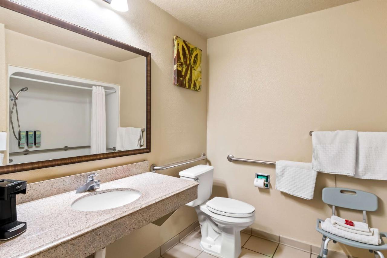 | Best Western Plus Fiesta Inn