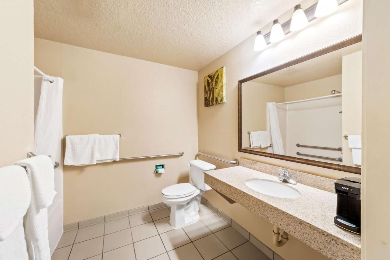  | Best Western Plus Fiesta Inn