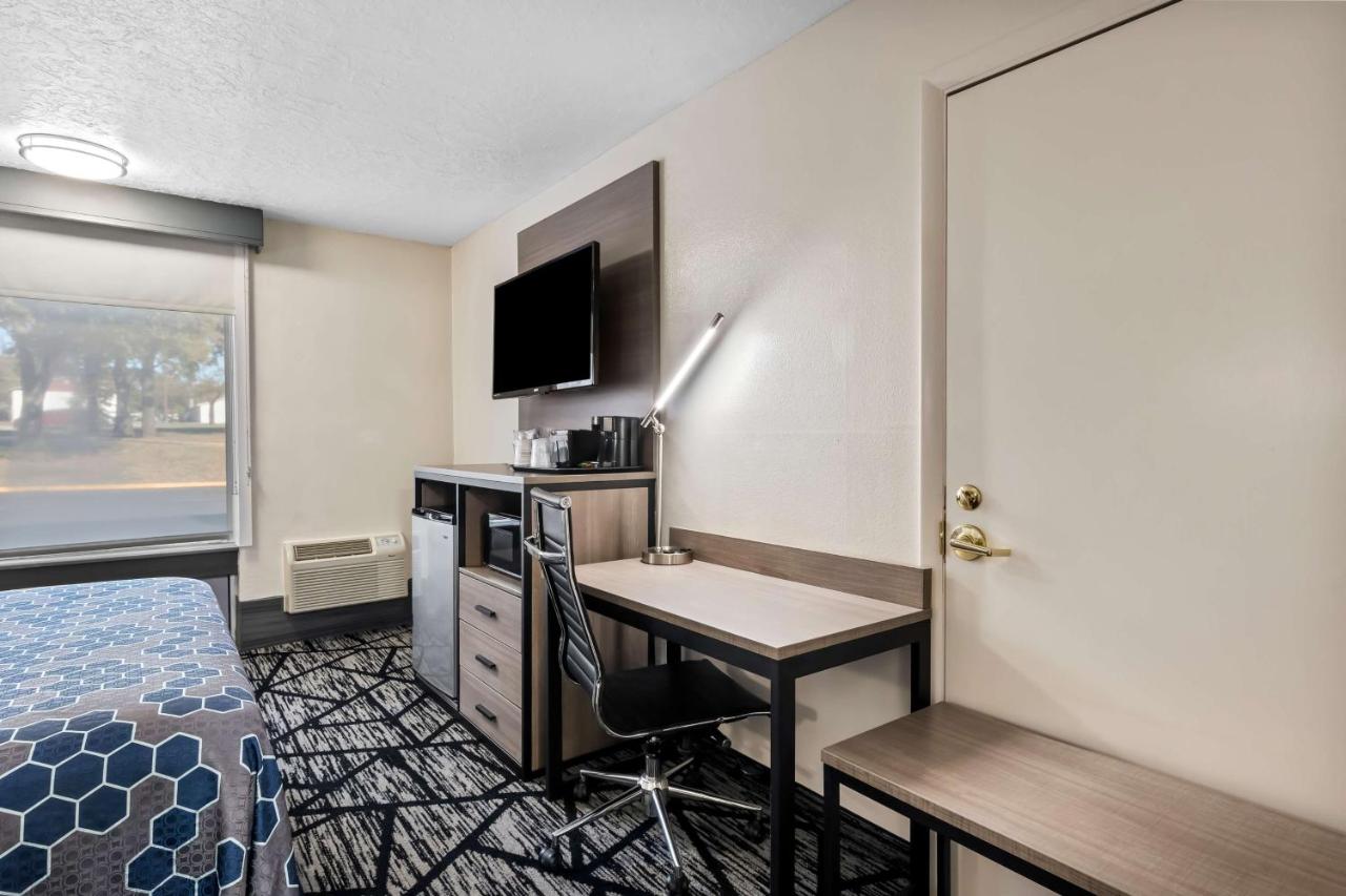 Queen Room with Mobility Accessible Walk-In Shower at SureStay Hotel by Best Western Duncan
