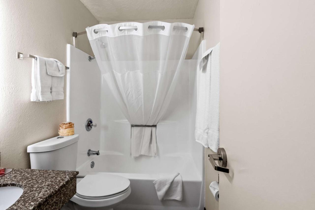 Double Room with Two Double Beds - Non-Smoking at SureStay Hotel by Best Western Duncan