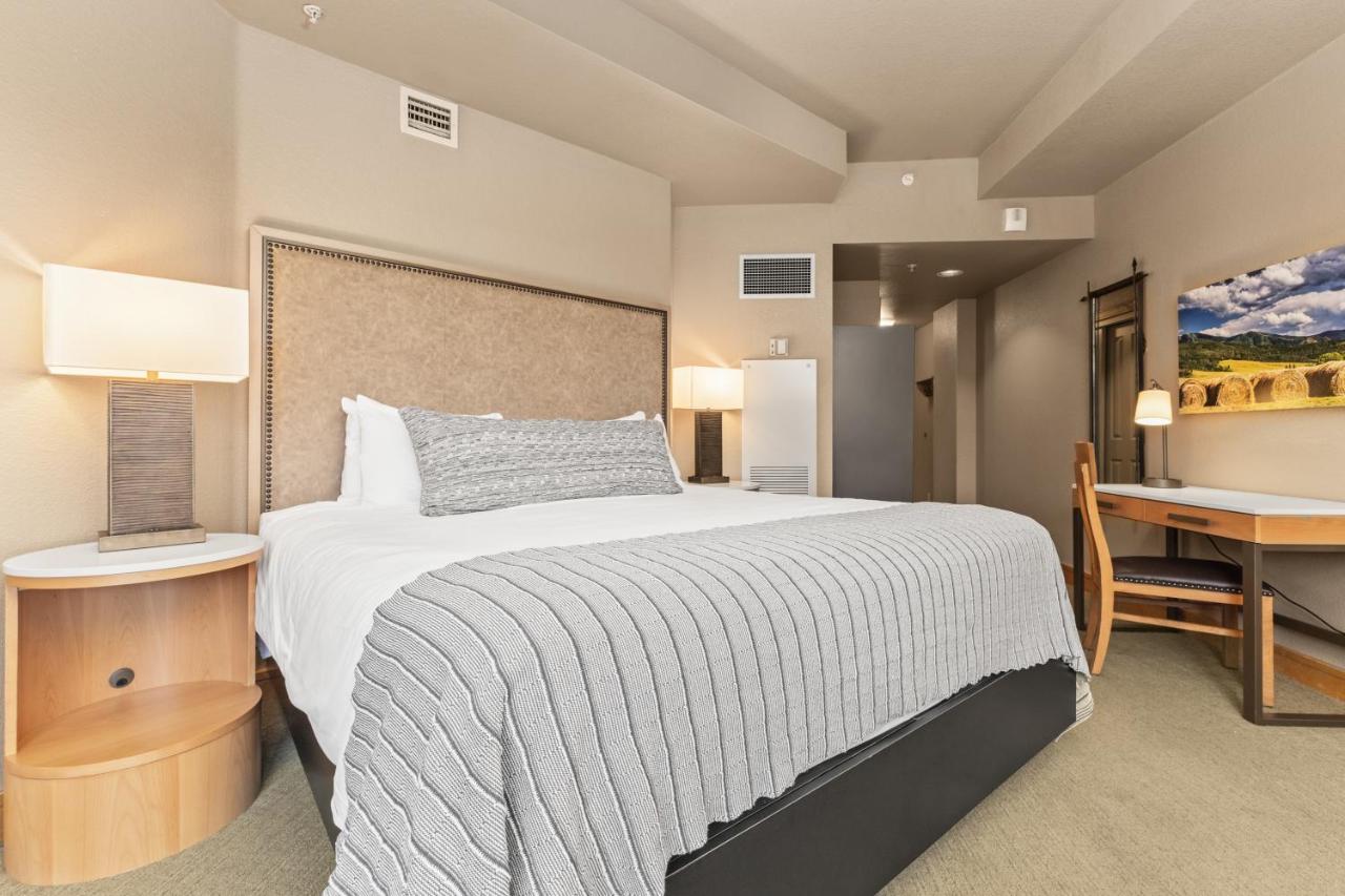 Two-Bedroom Apartment with Spa Bath at The Steamboat Grand