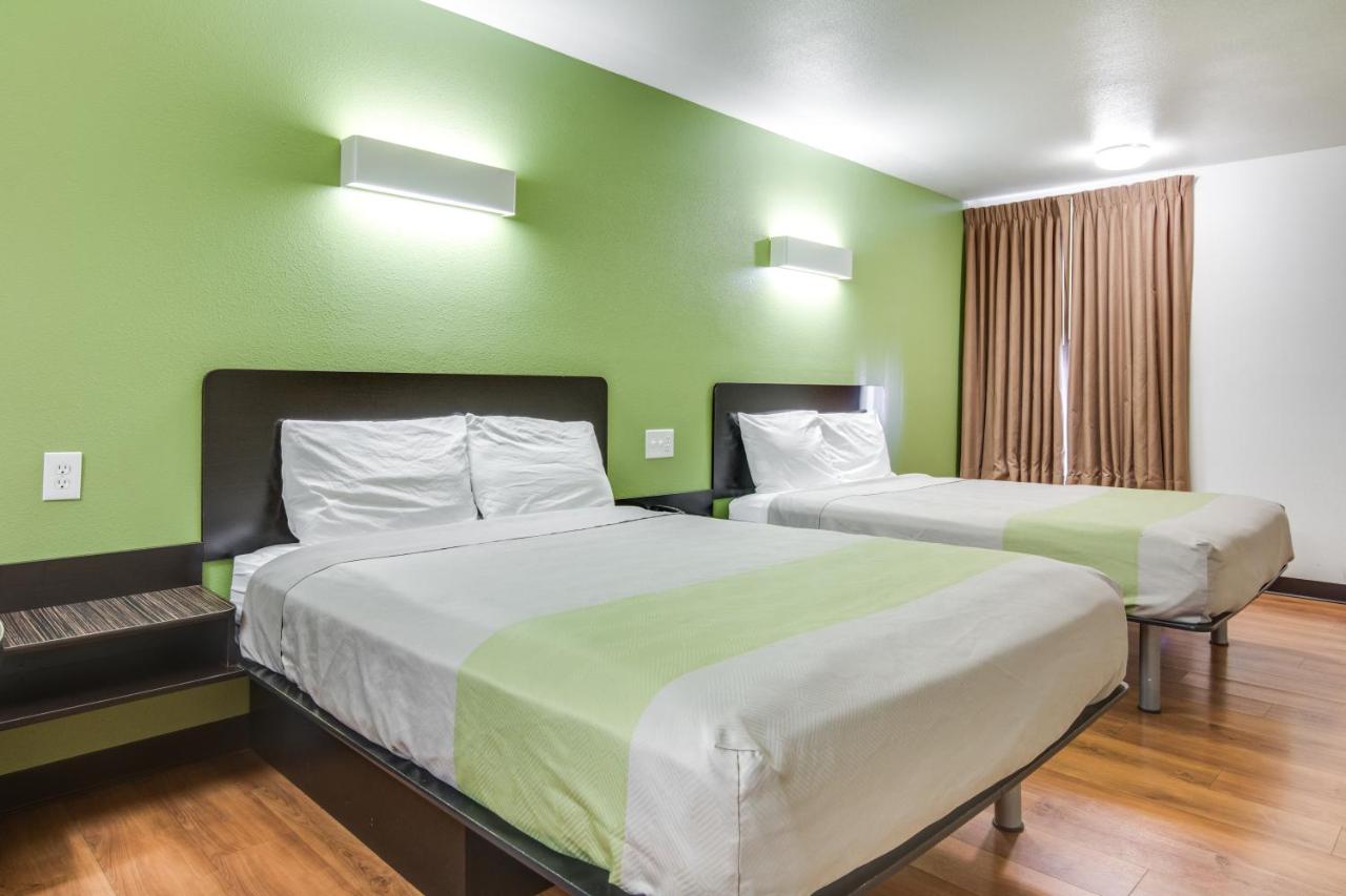 | Motel 6-Longview, TX - North