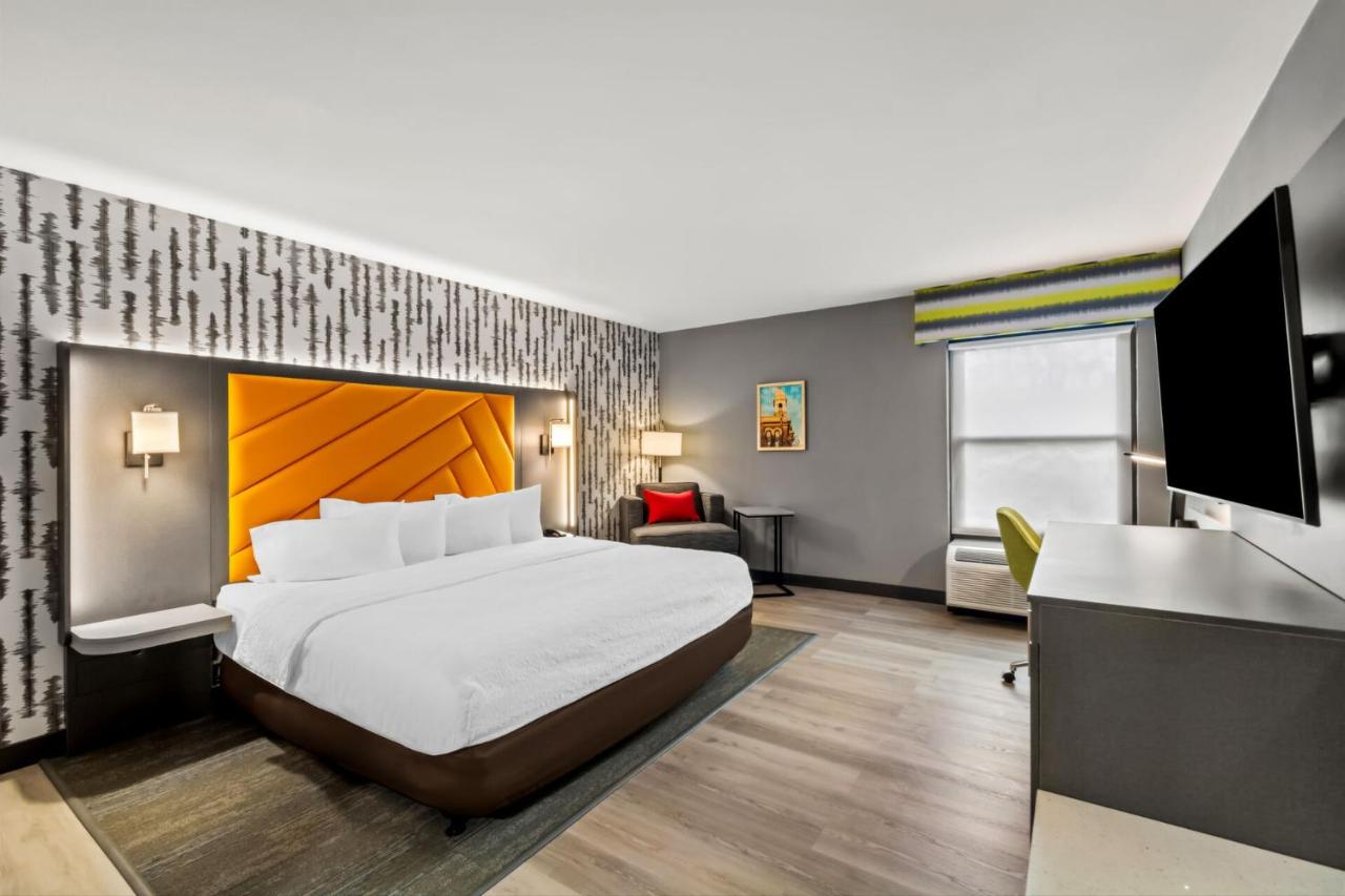 King Room at Hampton Inn Lexington/Georgetown