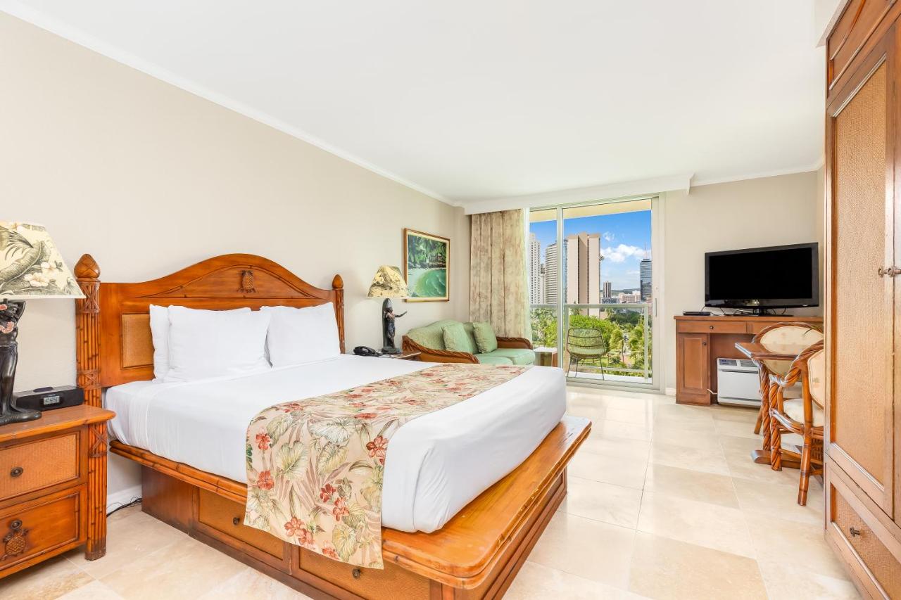 Room Selected at Check-In at Luana Waikiki Hotel & Suites