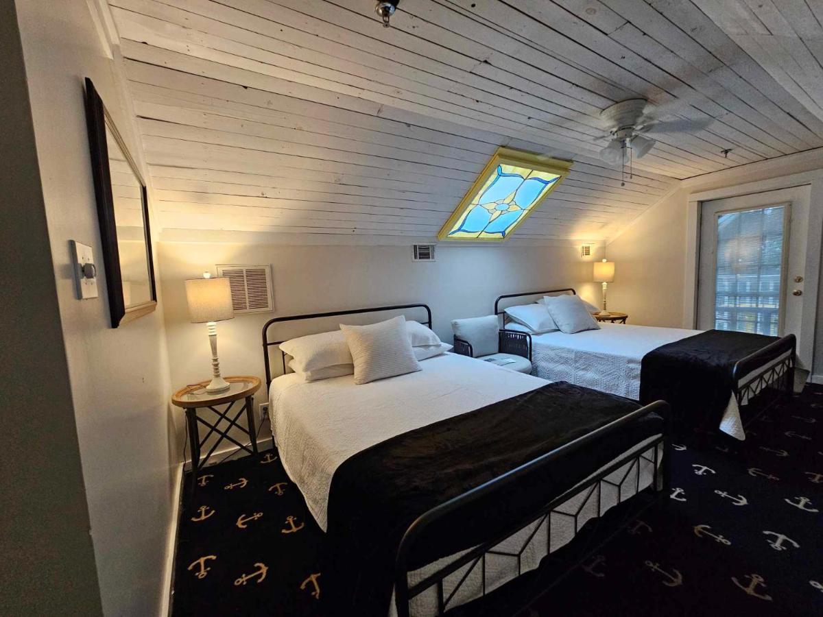 | Tybee Island Inn Bed & Breakfast